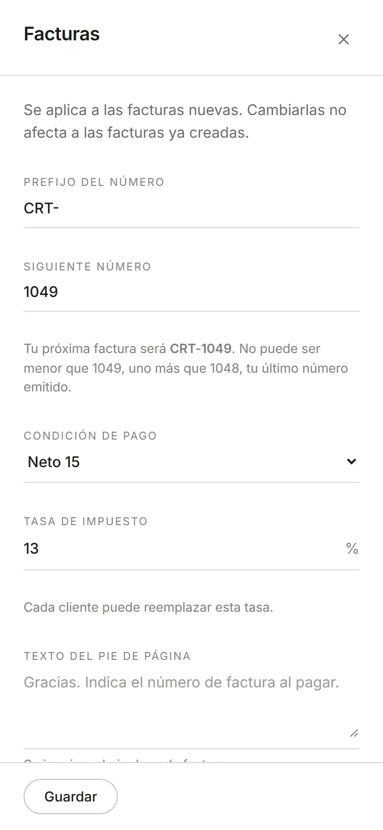 El panel Facturas: prefijo del número, siguiente número, condición de pago, tasa de impuesto y pie de página